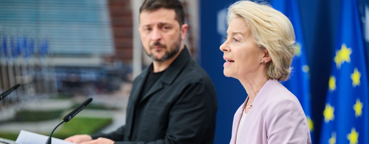 Volodymyr Zelensky en Ursula von der Leyen.