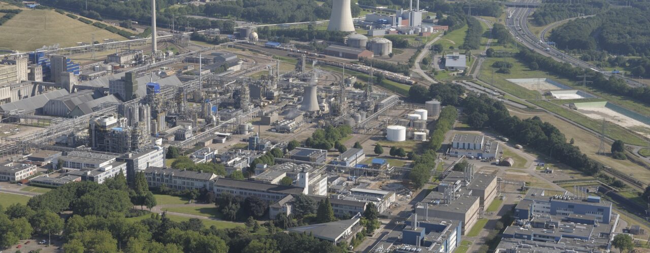 https://commons.wikimedia.org/wiki/File:Chemelot_site.JPG