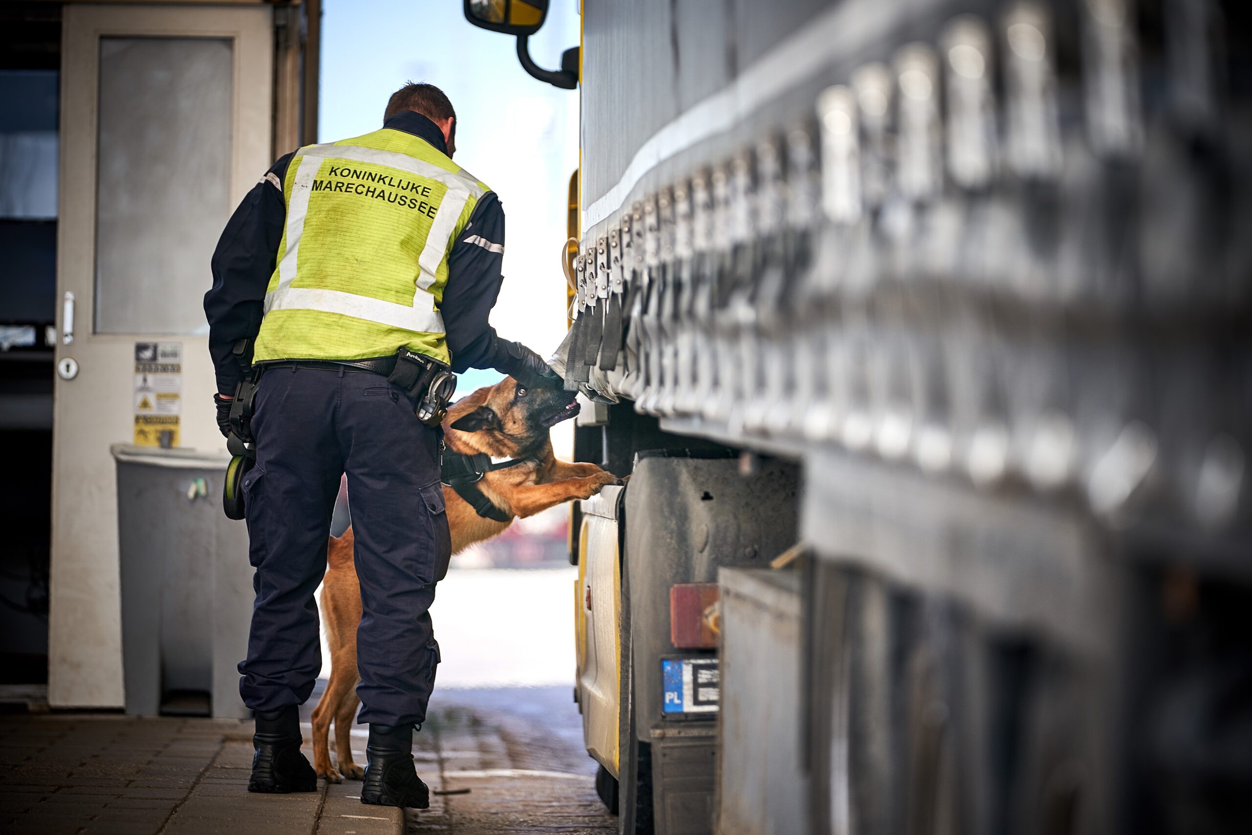 Grenscontrole Koninklijke Marechaussee Nederland.