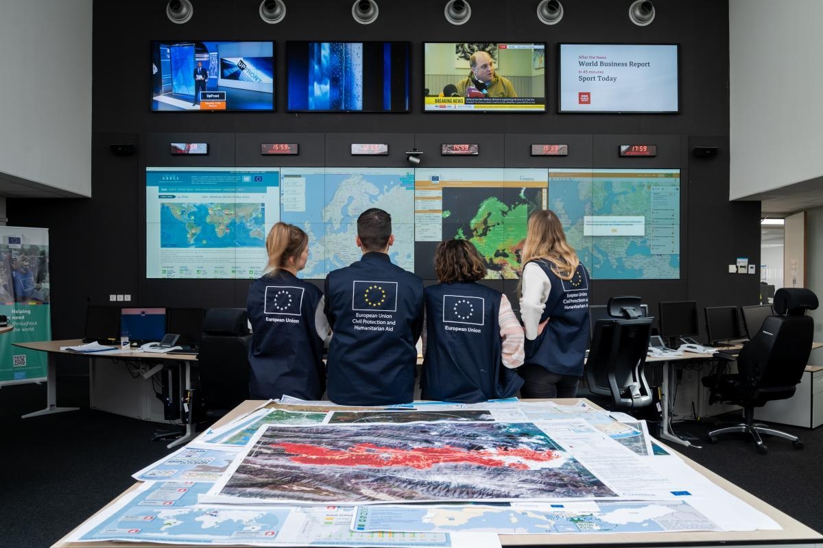 Nederlandse brandweer werkt samen in Europa tegen natuurbranden.