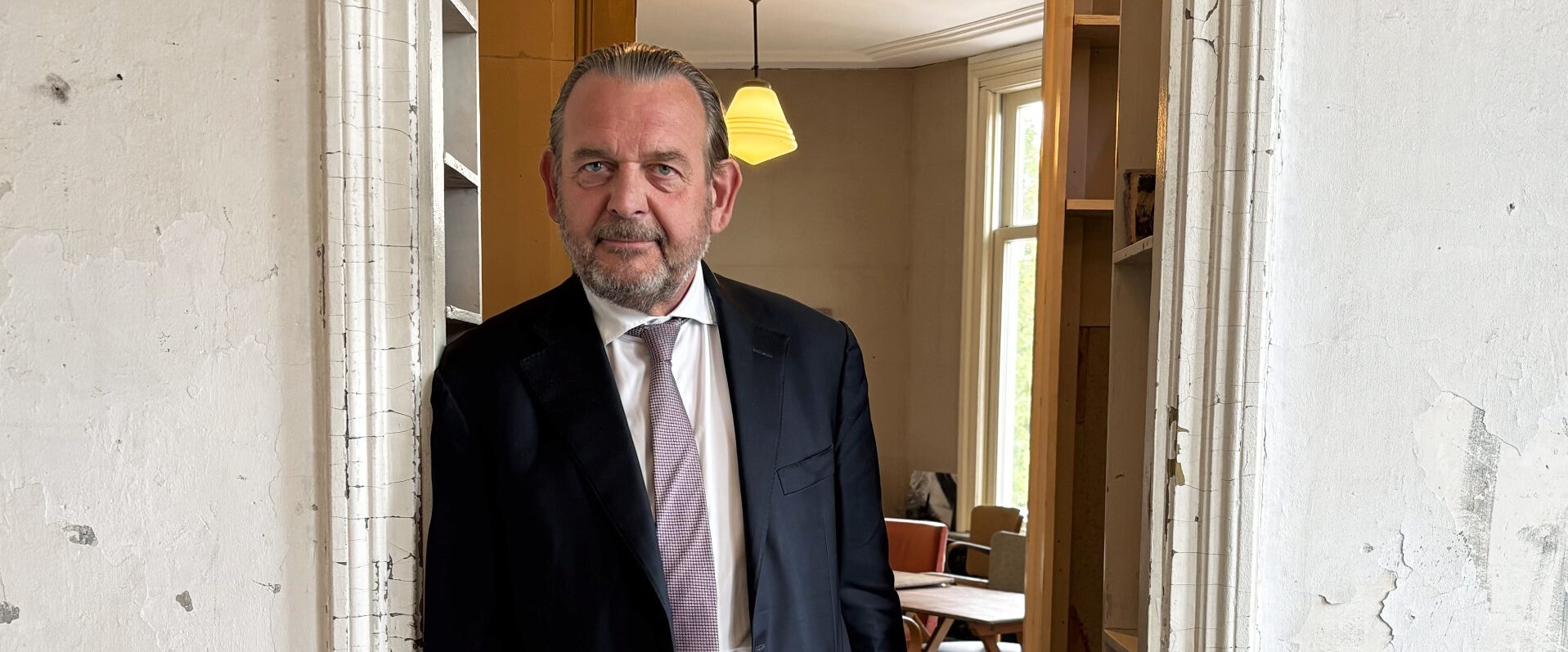 Nationale ombudsman Reinier van Zutphen praat over het Europese Asiel- en Migratiepact