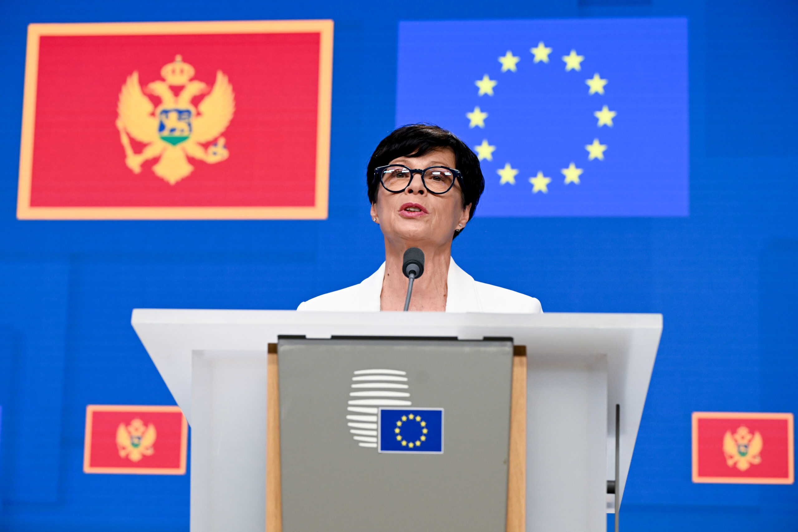 Eurocommissaris Martha Kos spreekt over EU-uitbreiding.